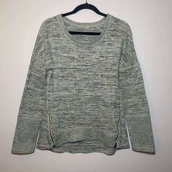 Athleta Women's size Medium Gray Cityscape Pullover Crewneck Sweater Loungewear - Picture 1 of 9